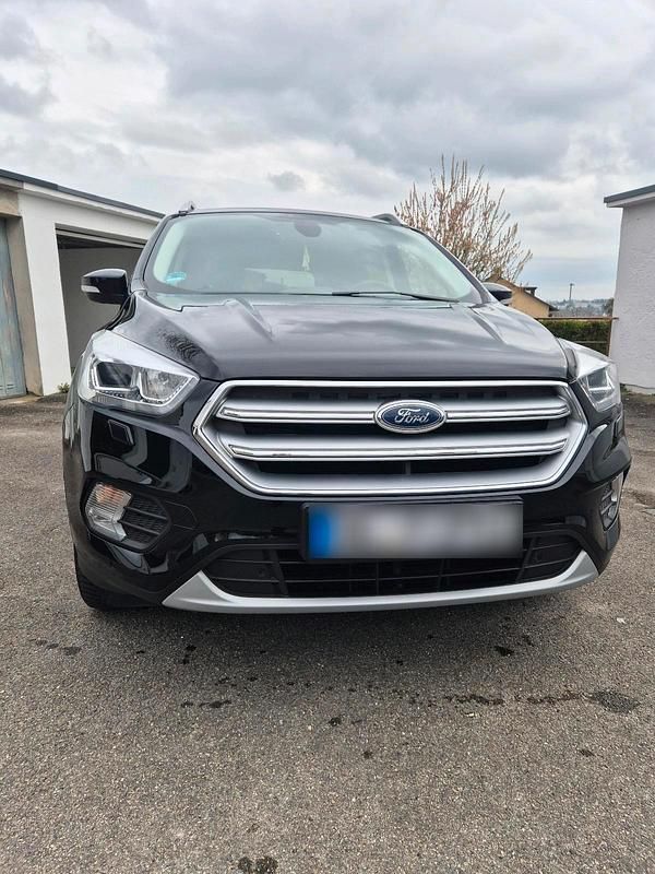 Gebraucht Ford Kuga 120 PS (88 kW) 2020 Schwarz SUV