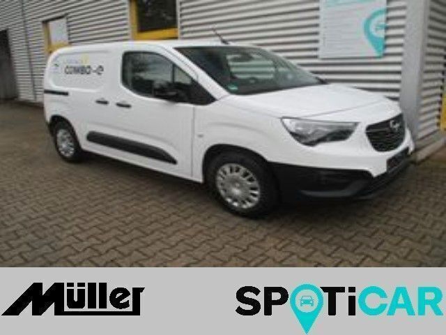 Weiß Gebraucht 2022 Opel Combo-e Life Edition Limousine | 23.950 € (Etwas zu teuer) - Bild 1/4