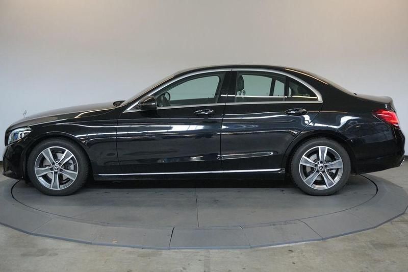 Gebraucht Mercedes C200 184 PS (135 kW) 2019 Schwarz Limousine