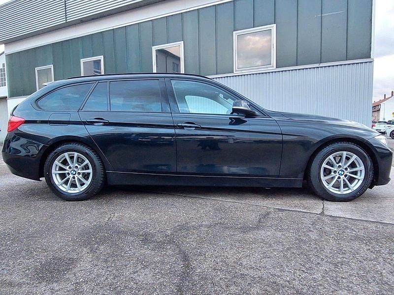 Gebraucht BMW 320 Comfort Edition 184 PS (135 kW) 2015 Schwarz Kombi