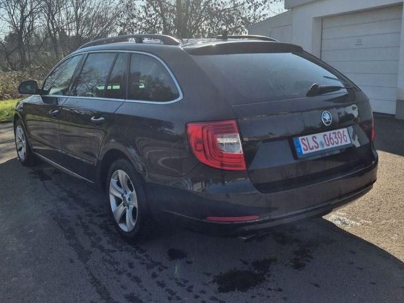 Gebraucht Skoda Superb Exclusive 170 PS (125 kW) 2014 Schwarz Kombi
