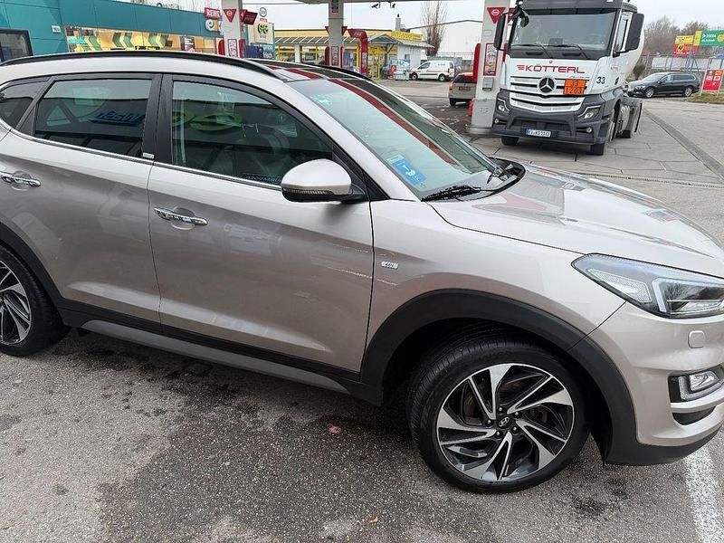 Gebraucht Hyundai Tucson Premium 136 PS (100 kW) 2020 Beige SUV
