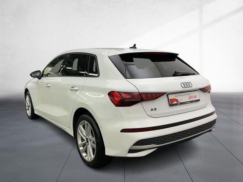 Gebraucht Audi A3 Advanced Plus 116 PS (85 kW) 2024 Arkonaweiß Limousine