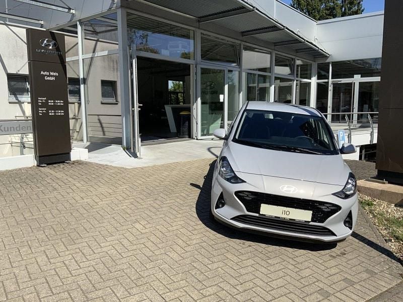 Lumen grey Neu 2025 Hyundai i10 Trend Kleinwagen | 18.890 € (Fairer Preis) - Bild 1/4