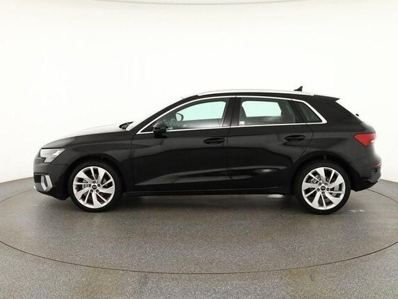 Gebraucht Audi A3 Ambiente 116 PS (85 kW) 2022 Schwarz Limousine