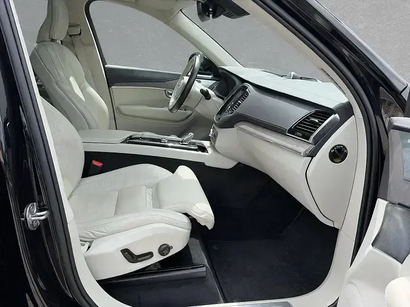Gebraucht Volvo XC90 Ultimate 335 PS (246 kW) 2023 Onyx black metallic SUV