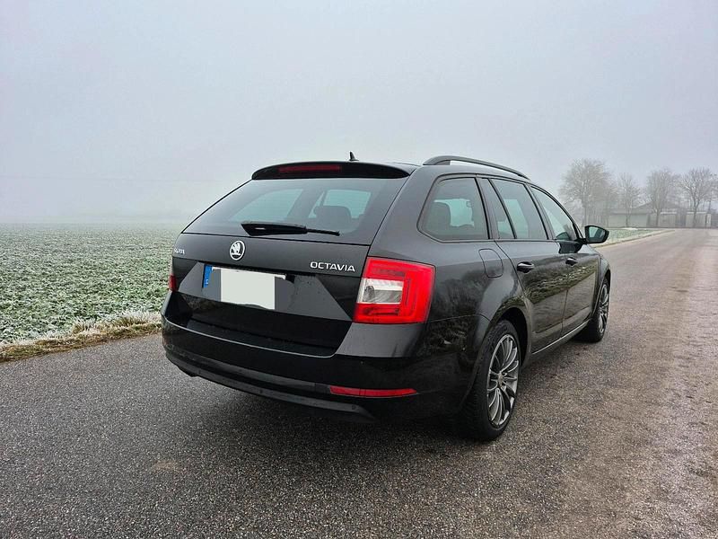 Gebraucht Skoda Octavia 150 PS (110 kW) 2019 Schwarz Kombi