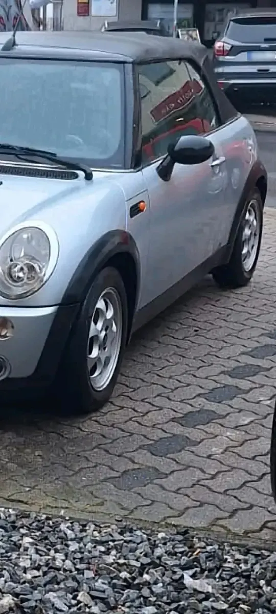 Second-hand Mini One Cabriolet 90 CP (66 kW) 2004 Argintiu Cabrio