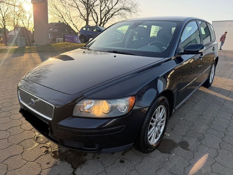 Gebraucht Volvo V50 Momentum 125 PS (91 kW) 2006 Schwarz Kombi