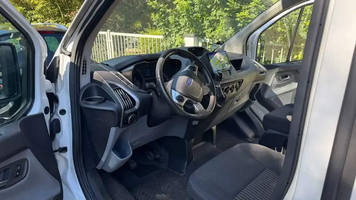 Gebraucht Ford Transit Custom 131 PS (96 kW) 2018 Weiß Van