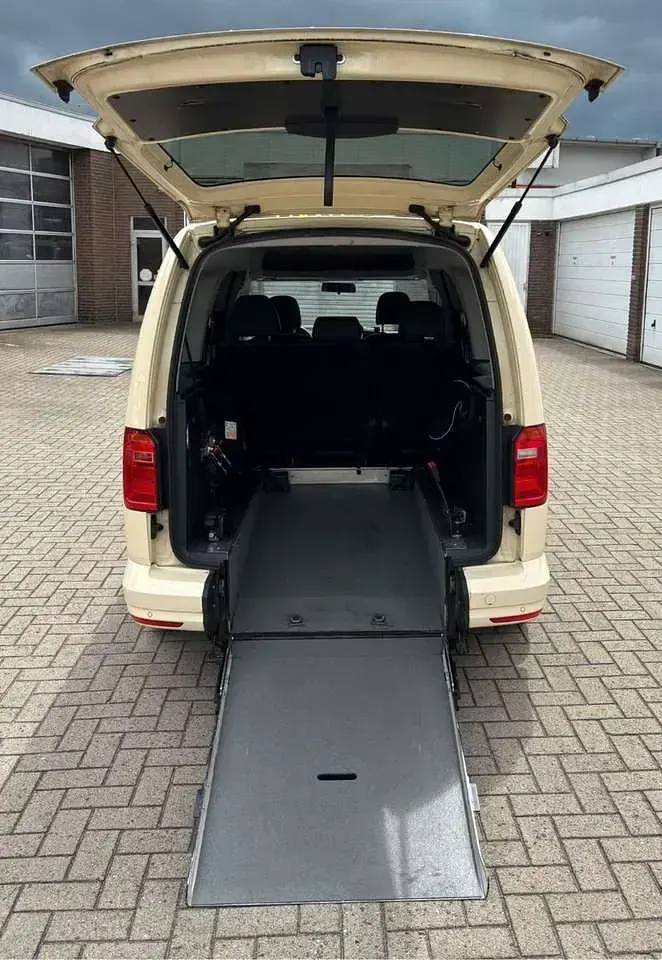 Gebraucht VW Caddy Maxi 102 PS (75 kW) 2019 Beige Van / Kleinbus
