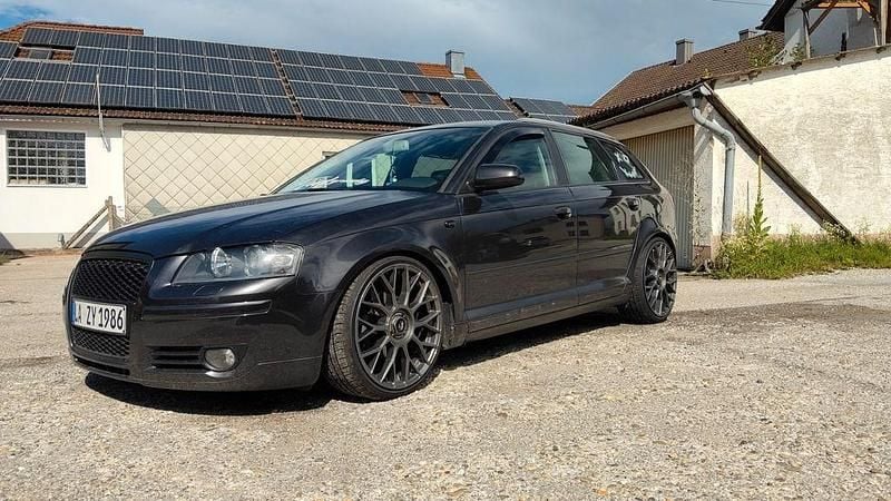 Grau Gebraucht 2005 Audi A3 Sportback S-Line Limousine | 2.450 € (Superpreis) - Bild 1/4