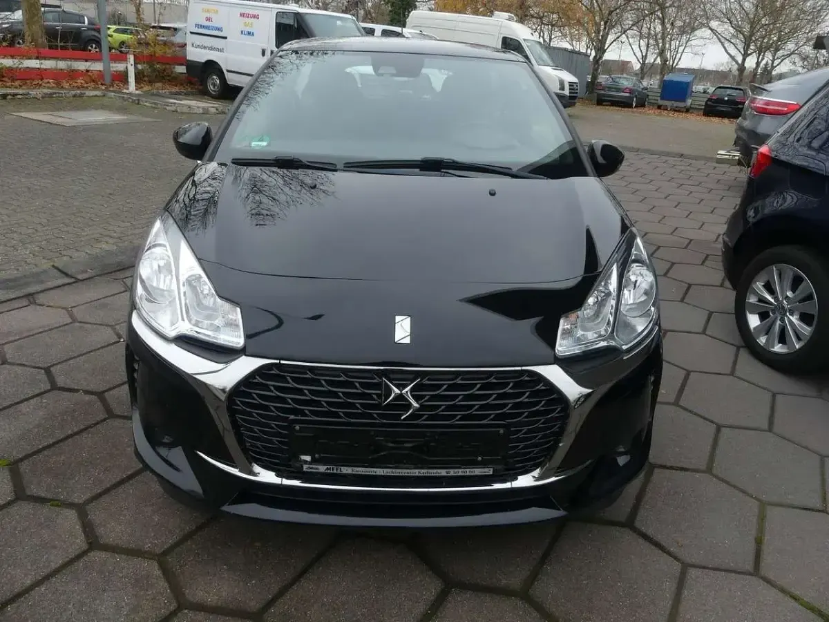 Gebraucht Citroën DS3 So Chic 110 PS (80 kW) 2019 Noir perla nera Kleinwagen