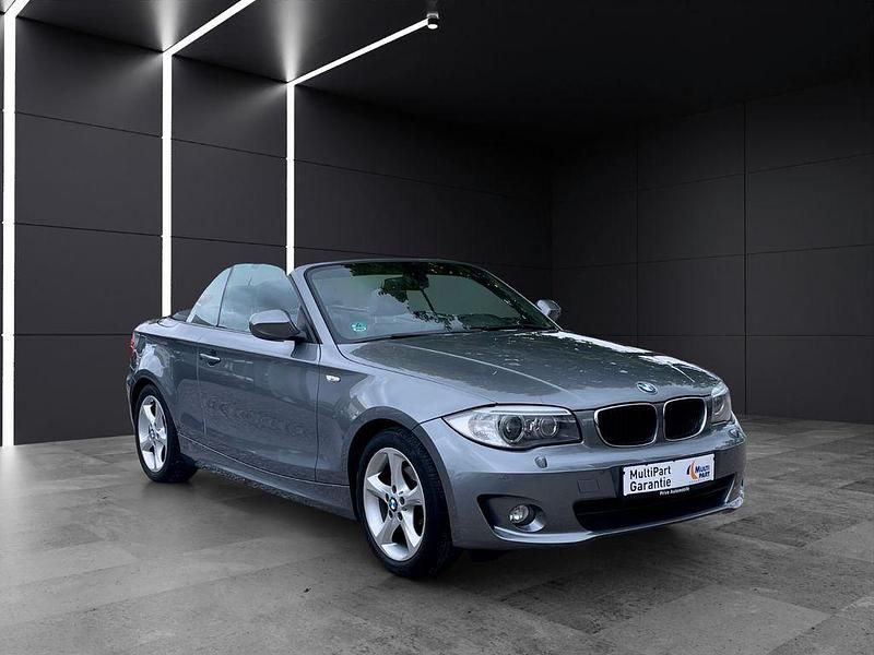 Grau Gebraucht 2011 BMW 120 Cabriolet Sport Line Cabrio | 13.490 € (Teuer) - Bild 1/4