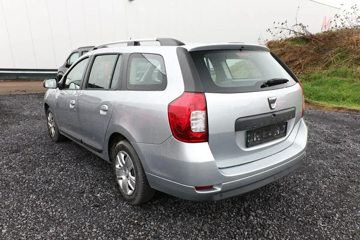 Gebraucht Dacia Logan Comfort 73 PS (53 kW) 2020 Highland grey metallic