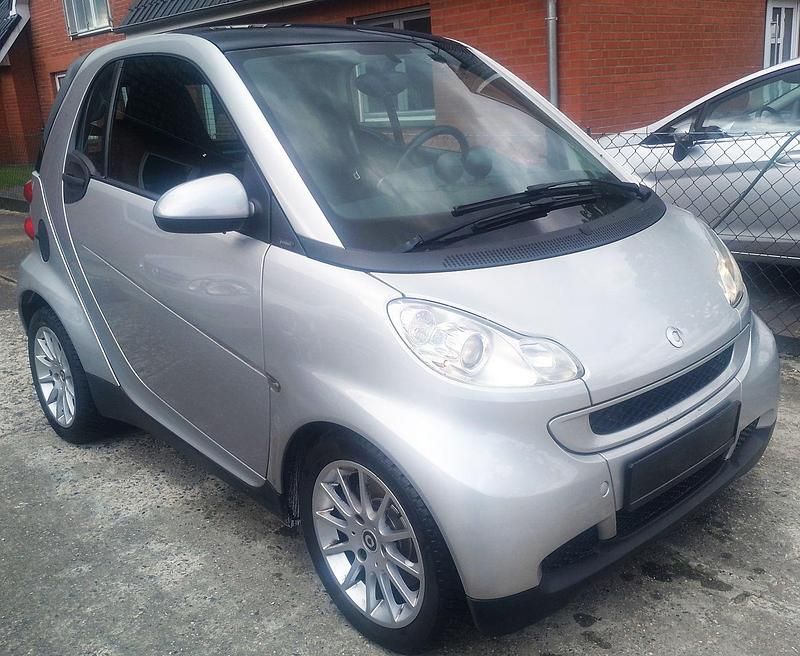 Silber Gebraucht 2010 Smart ForTwo Coupé Passion Coupé | 4.690 € (Fairer Preis) - Bild 1/4