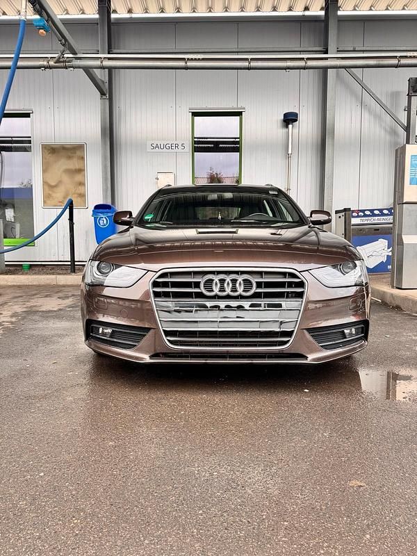 Gebraucht Audi A4 S-Line 177 PS (130 kW) 2014 Braun Kombi