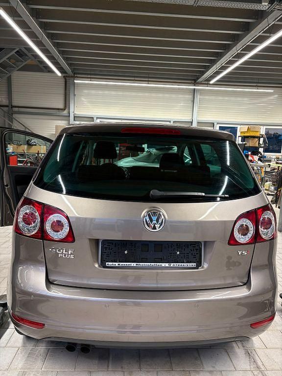 Gebraucht VW Golf Plus Cross Team 122 PS (89 kW) 2011 Braun Van / Kleinbus
