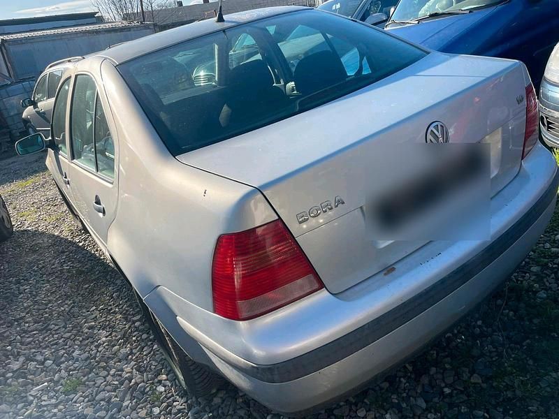 Gebraucht VW Bora 101 PS (74 kW) 1999 Silber Limousine