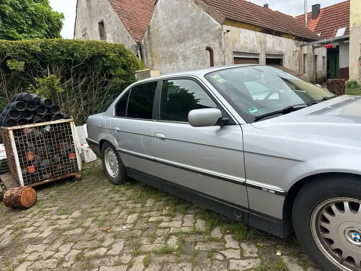 Gebraucht BMW 728 Basis 193 PS (141 kW) 1997 Silber Limousine
