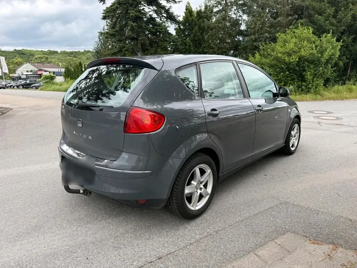 Gebraucht Seat Altea 140 PS (102 kW) 2010 Grau Van / Kleinbus