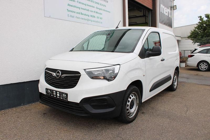 Weiss Gebraucht 2020 Opel Combo Selection Van / Kleinbus | 11.990 € (Superpreis) - Bild 1/4
