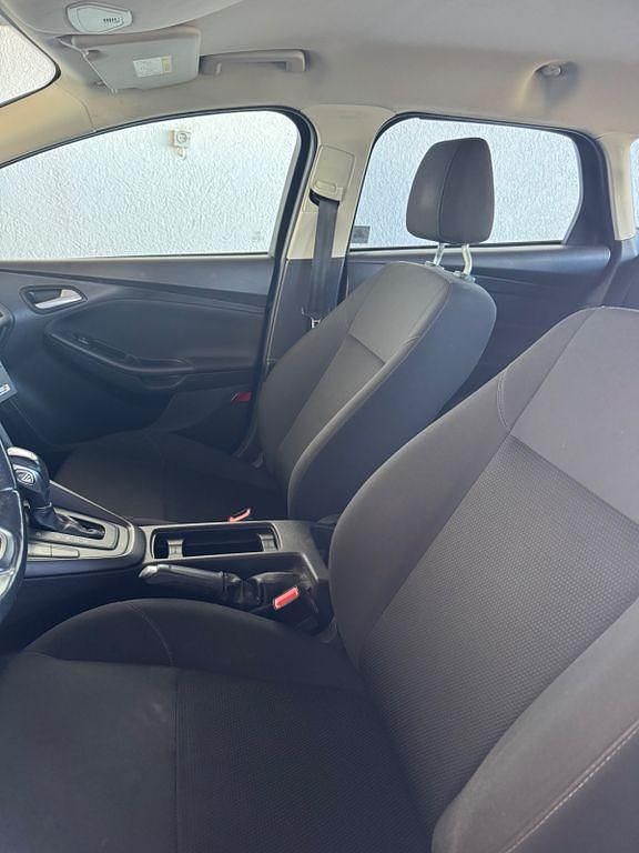 Second-hand Ford Focus Titanium 120 CP (88 kW) 2015 Negru Break