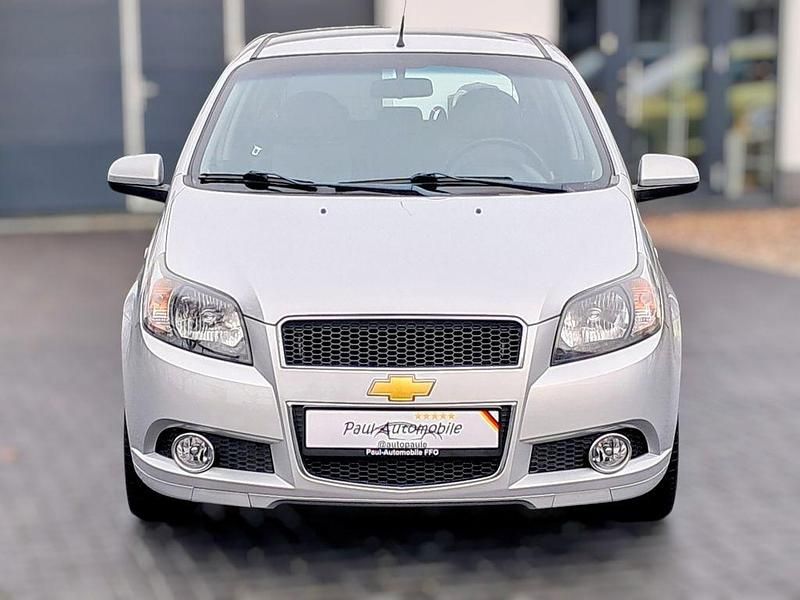 Gebraucht Chevrolet Aveo 101 PS (74 kW) 2011 Silber Limousine