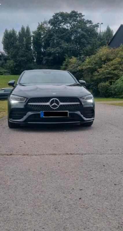 Schwarz Gebraucht 2021 Mercedes CLA200 Coupé | 38.500 € - Bild 1/4
