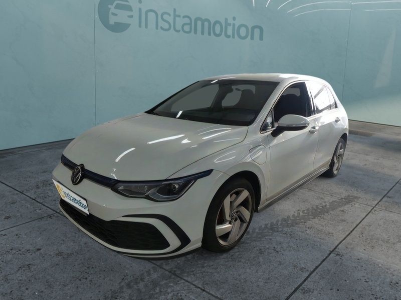 Weiß Gebraucht 2020 VW Golf VIII GTE Limousine | 21.650 € (Fairer Preis) - Bild 1/3