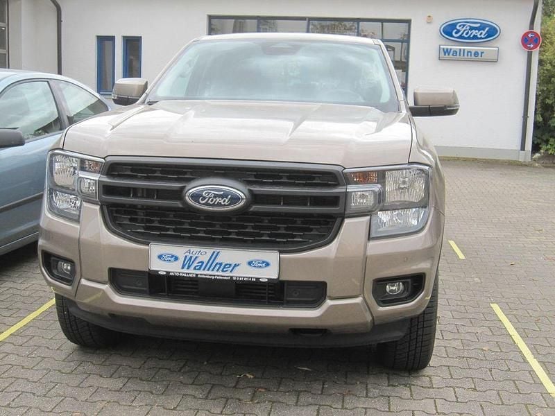 Gebraucht Ford Ranger XLT 170 PS (125 kW) 2023 Silber Abholung