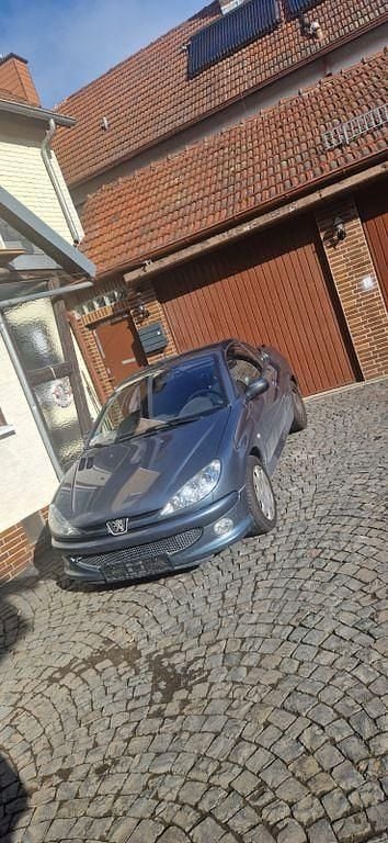 Gebraucht Peugeot 206 CC 109 PS (80 kW) 2006 Grau Cabrio