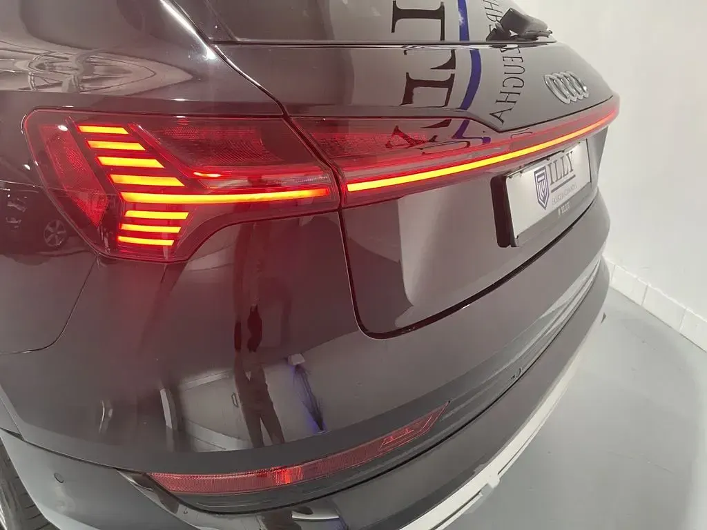 Gebraucht Audi e-tron S-Line 300 kW (408 PS) 2021 Schwarz SUV