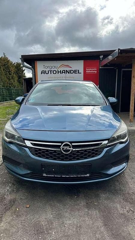 Gebraucht Opel Astra Edition 110 PS (80 kW) 2016 Deep sky Kleinwagen