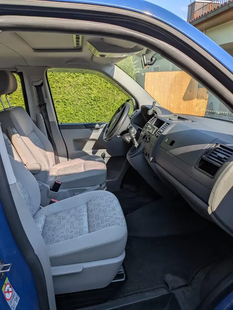 Gebraucht VW Caravelle 130 PS (95 kW) 2009 Blau Van