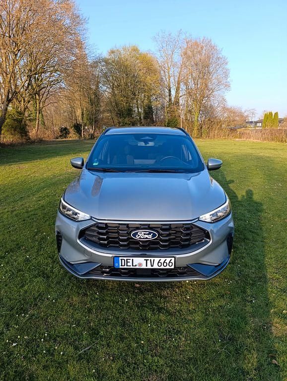 Gebraucht Ford Kuga ST-Line 186 PS (136 kW) 2024 Grau SUV