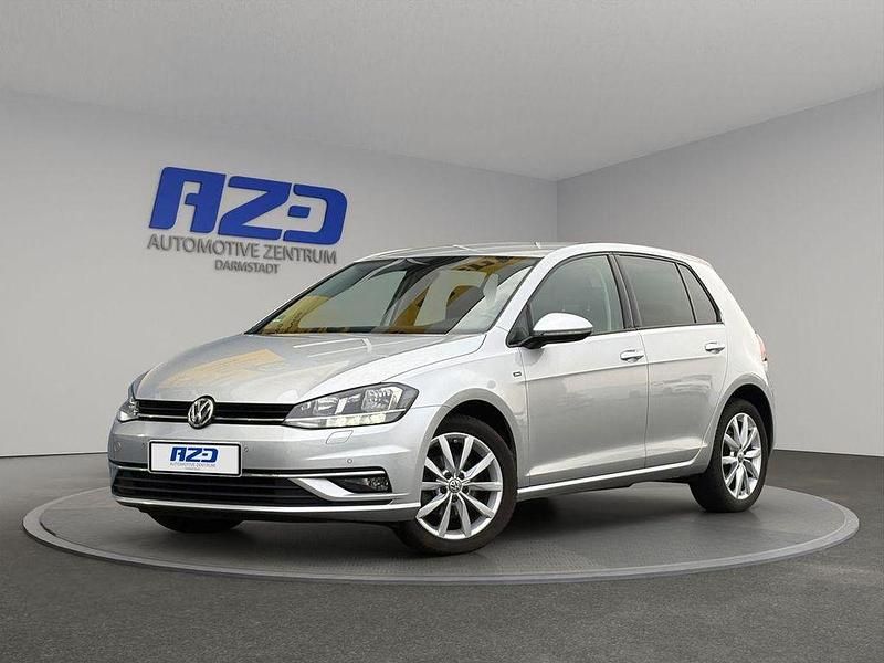 Reflexsilber metallic Gebraucht 2018 VW Golf VII Join Limousine | 17.977 € (Fairer Preis) - Bild 1/4
