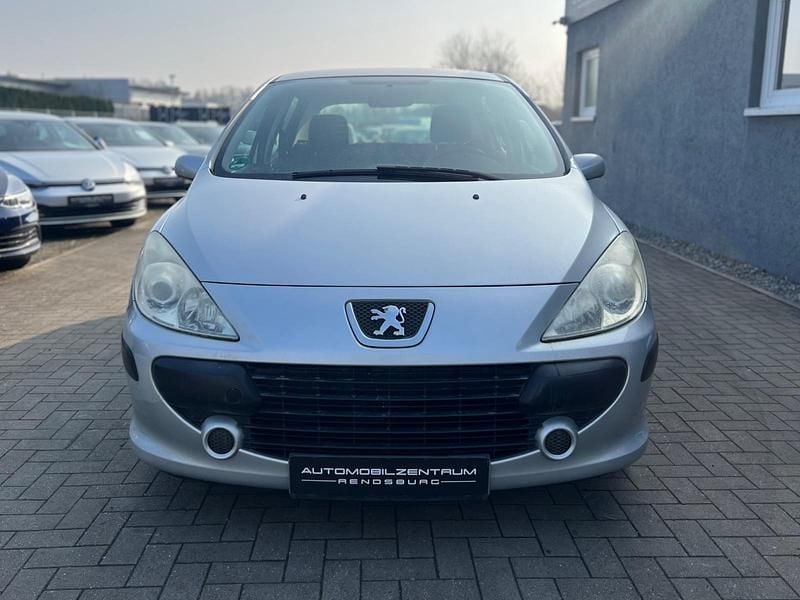 Gebraucht Peugeot 307 109 PS (80 kW) 2005 Silber Limousine