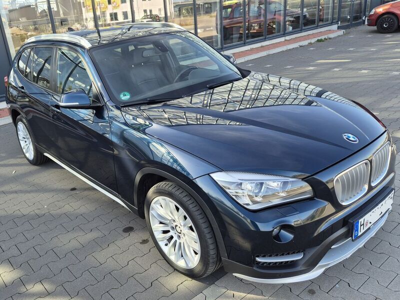 Blau Gebraucht 2015 BMW X1 Advantage SUV | 13.800 € (Guter Preis) - Bild 1/4