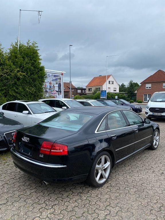 Second-hand Audi A8 Advanced 349 CP (256 kW) 2010 Negru Berlinǎ