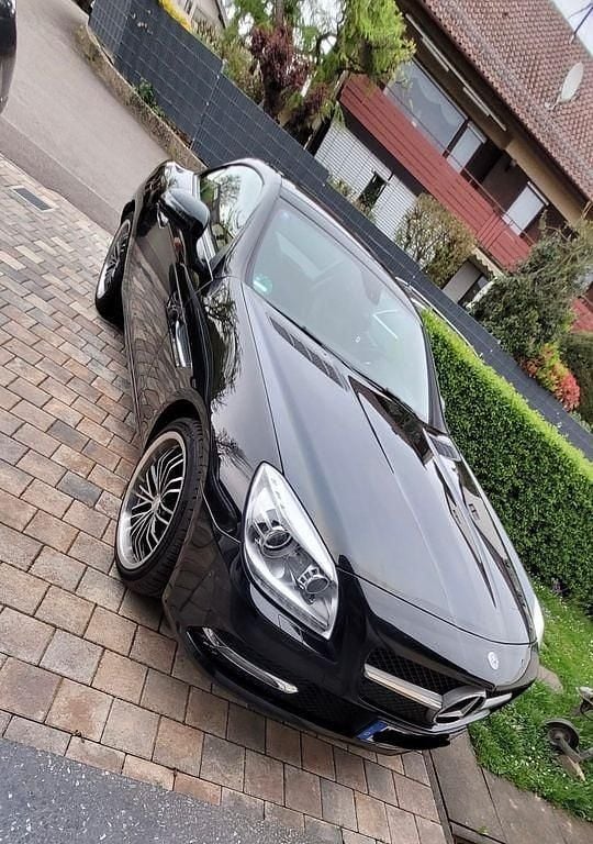 Schwarz Gebraucht 2012 Mercedes SLK250 Cabrio | 13.000 € (Fairer Preis) - Bild 1/4