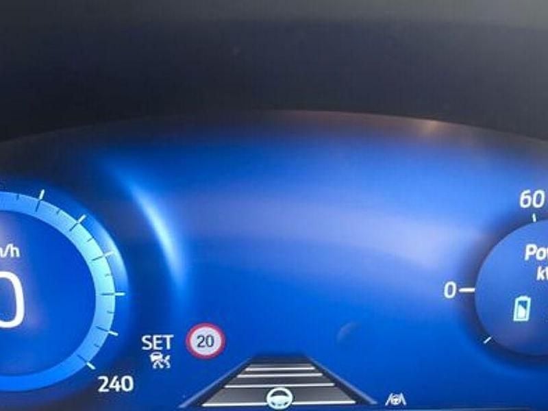 Gebraucht Ford Kuga Titanium 224 PS (164 kW) 2021 Weiß SUV