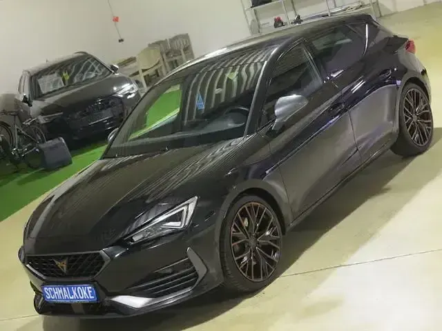 Gebraucht Cupra Leon VZ 245 PS (180 kW) 2024 Midnight black (metallic) Limousine