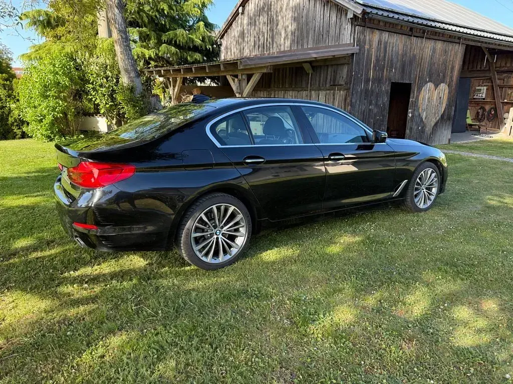 Second-hand BMW 520 190 CP (139 kW) 2017 Negru Berlinǎ