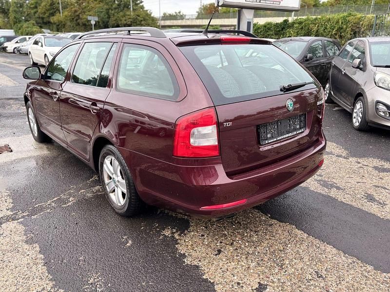 Gebraucht Skoda Octavia 140 PS (102 kW) 2011 Kombi