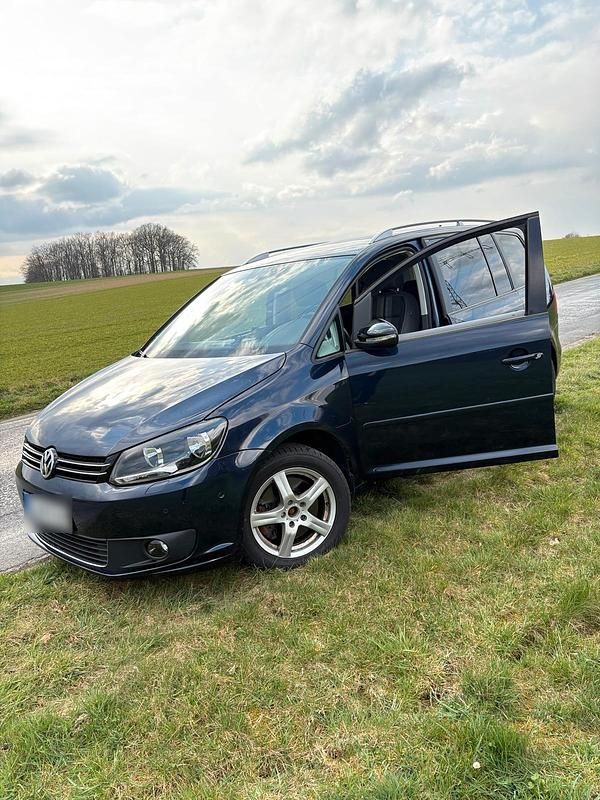 Gebraucht VW Touran 140 PS (102 kW) 2012 Blau Van / Kleinbus