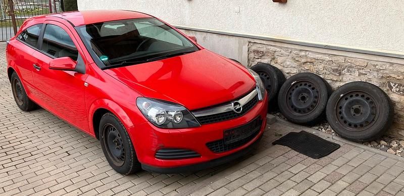 Gebraucht Opel Astra GTC 66 PS (48 kW) 2009 Rot Kleinwagen