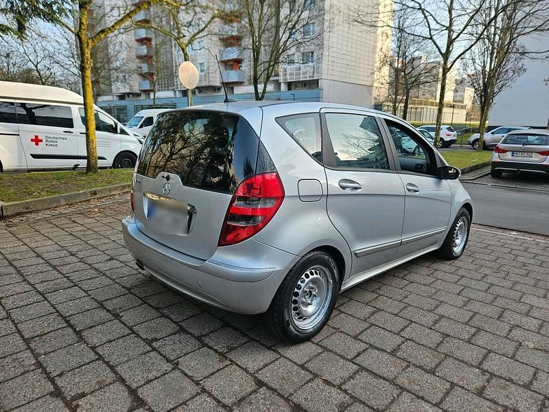 Gebraucht Mercedes A150 95 PS (69 kW) 2008 Silber Kleinwagen
