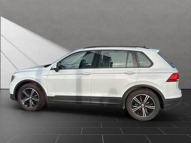 Gebraucht VW Tiguan Trendline 125 PS (91 kW) 2018 Silber SUV
