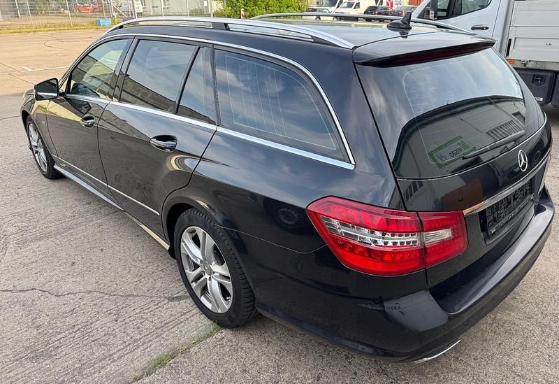 Gebraucht Mercedes E350 AMG 231 PS (169 kW) 2010 Schwarz Kombi